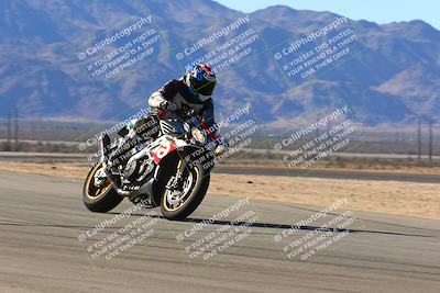 media/Jan-09-2022-SoCal Trackdays (Sun) [[2b1fec8404]]/Turn 8 (1045am)/